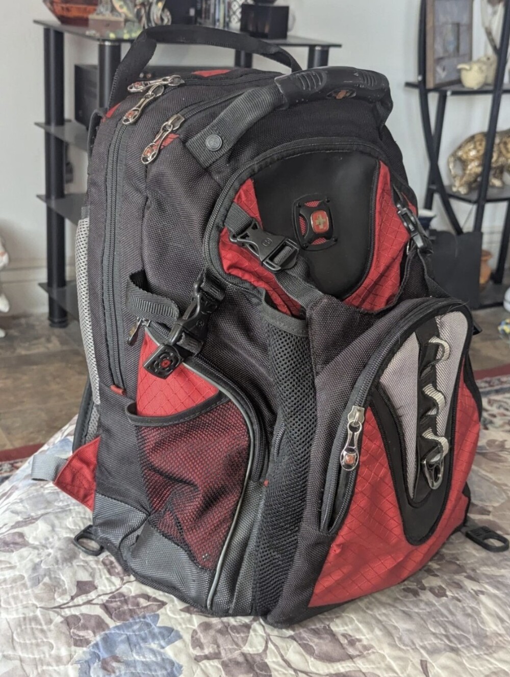 Wenger Maxxum Tech Hiking Backpack Padded Divider Multi Pocket